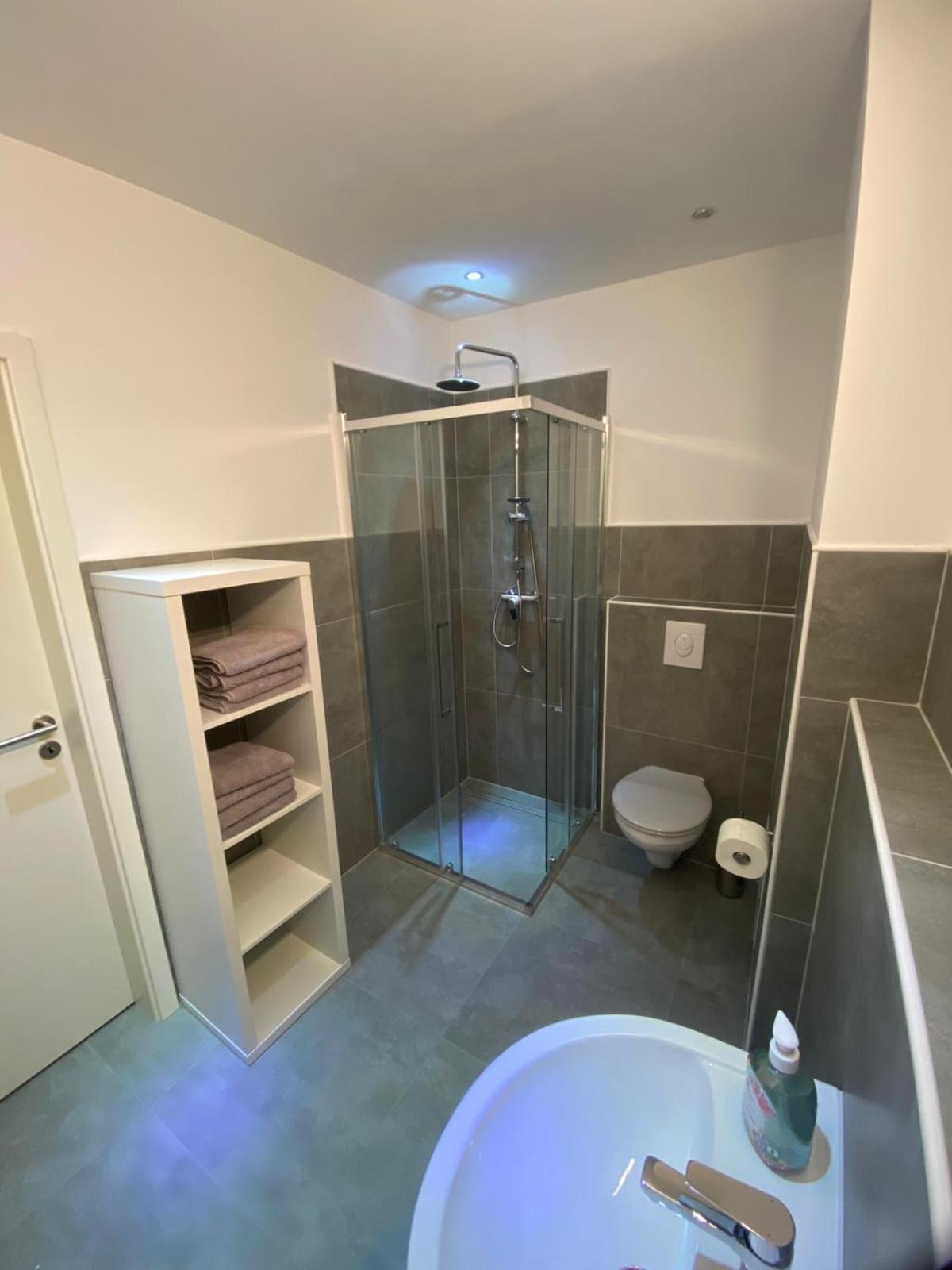 Sali Homes - Monteurswohnungen Im Herzen Von Kleve Kleef Kamer foto